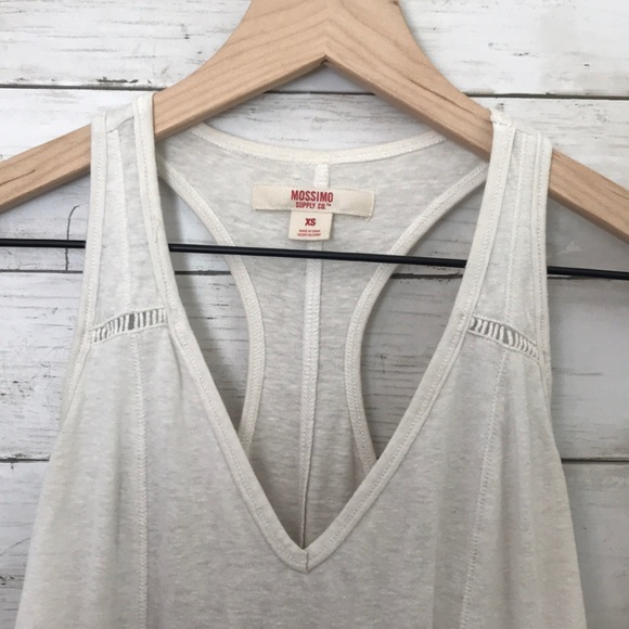 💖 3/ $20 White Crochet Racer Back Tank - Picture 5 of 5